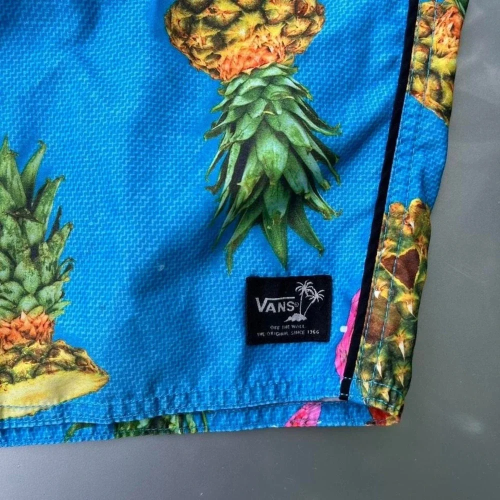 Vans pineapple boar shorts